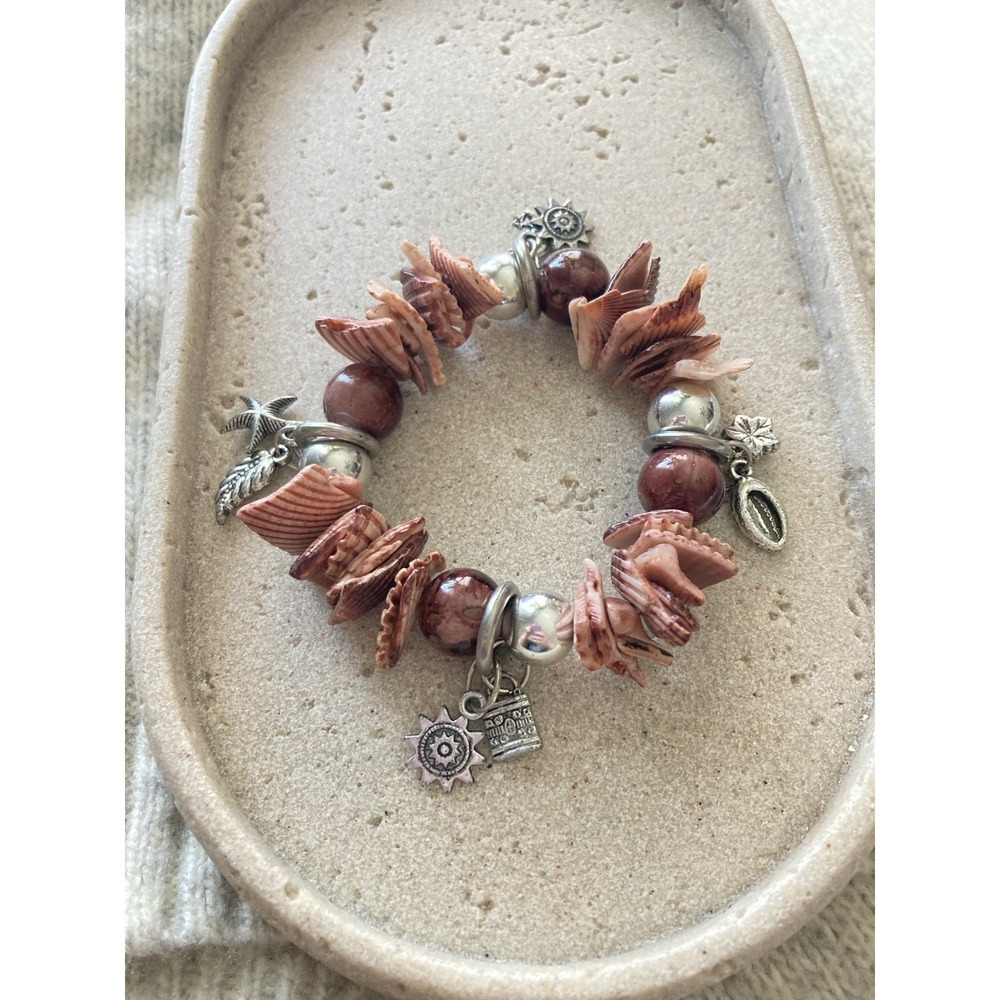 Coastal Shell Charm Stretch Bracelet Rust Beads Silver Tone Beachy Charms